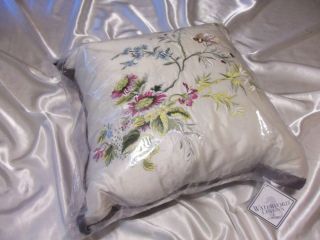 Waterford Bedding Kiana 18 x 18 Decorative Square Pillow