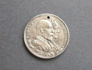 Coronation Medal Coin 1902 King Edward Vll Queen Alexandra UK