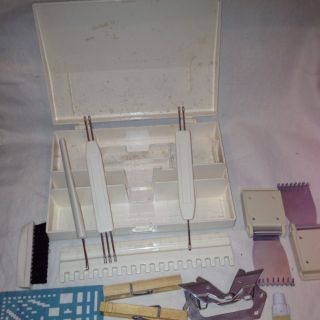  Knitting Machine 910 Box Of Accessories what Came With The Machine
