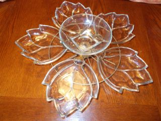 GLASS CANDY DISH OR FOOD HOLDER .LEAF DESIGN ROUND BOWL SITS IN MIDDLE