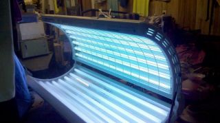 Sunquest Pro 16SE Series Tanning Bed