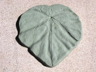 18 Tropical Leaf Garden Stepping Stone Mold $1 00
