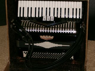 Lindo Accordion Product of Imperial Chicago