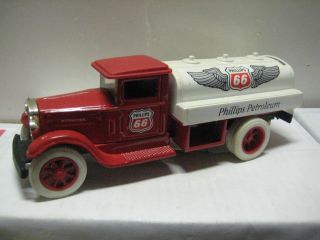 Classic 1 24th Scale Antique Gasoline Tank Truck Coin Bank Mint