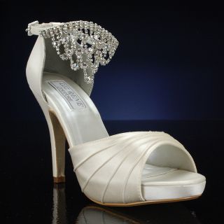 Liz Rene Guadalupe Size 8 5 Ivory Wedding Shoes with Rhinestone