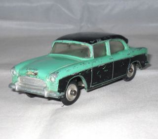 Dinky Toys No 165 Humber Hawk with Sprung Suspension Meccano