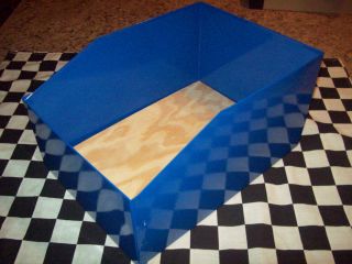 Cobalt Blue Rabbit Metal Nest Box Removable Wood Floor 9 1 2x13