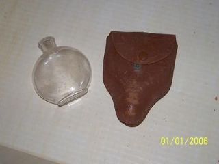 Antique 1800s Pocket Flask w/ Glass Bottle + Leather Case uses a CORK
