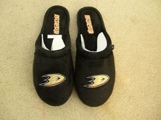 Anaheim Ducks Slippers By Reebok, Mens sz 8/9 SEWN Logo