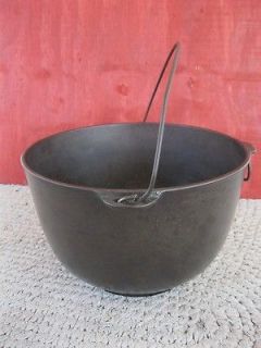 Antique Primitive #4 WAGNER Cast Iron Kettle Pot, Bail Handle, Tipping