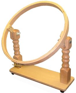 Elbesee Table Stand w 10in/25cm Wooden Embroidery Hoop