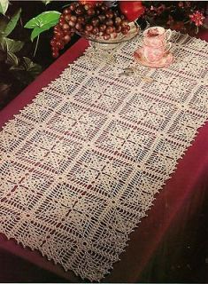 & FLORAL TRIO MATS HEIRLOOM FIT FOR A KING BEDSPREAD CROCHET Pattern