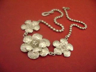 AUTH Chanel vintage 3 camellia pendant choker necklace