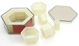 Cookie Cutter Set Fluted Hexagon Professional Nylon w/ Clear Case Fat
