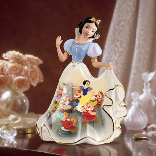 Disney SNOW WHITE Heirloom Porcelain Masterpiece Jeweled 9 Figurine