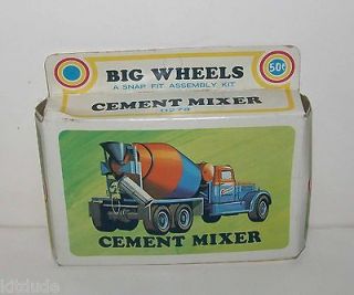 Vintage 1971 Lindberg Big Wheels Cement Mixer D278 Snap Fit SEALED NOS
