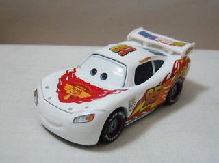 Disney Pixar CARS 2 Lightning Mcqueen White Deco Version Diecast