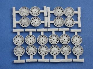 Armorscale 1 35 Wheels w SH Absorber T 34 Ural R35 031