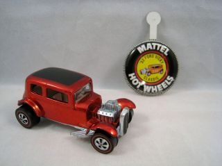 1969 Redline Hot Wheels  CLASSIC 32 FORD VICKY RED WITH BUTTON USA