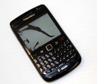 Mobile Blackberry 9780 Bold Cracked Screen Broken as Is Repair
