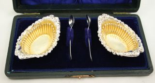 Salts Pair Oval Gilt Interiors Embossed Rims 2 Spoons Cased