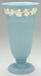 Wedgwood Cream Color On Lavender (Plain Edge) Vase, Fine China Dinnerware   Plai