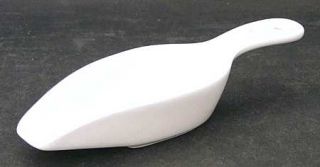 Pfaltzgraff Heritage White Medium Scoop, Fine China Dinnerware   Stoneware,York