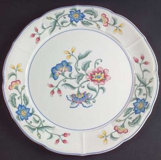 Villeroy & Boch Delia Cake Plate, Fine China Dinnerware   Multifloral Rim&Center