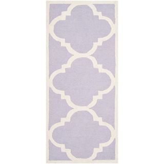 Safavieh Handmade Moroccan Cambridge Lavender/ Ivory Wool Rug (26 X 8)