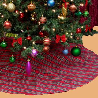 Plaid Holiday Theme Christmas Tree Skirt