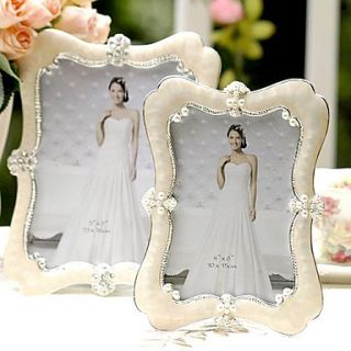 6710Modern European Style Pearl Metal Picture Frame