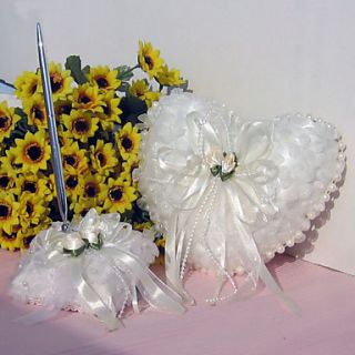 Heart Shaped Ring Pillow In Oraganza And Pen Set With Pearl Lined