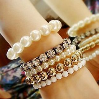 Womens Elegant Pearl Bracelet
