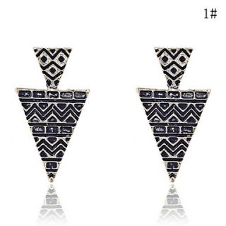 Lureme Vintage Carve Triangle Earrings(Assorted Color)